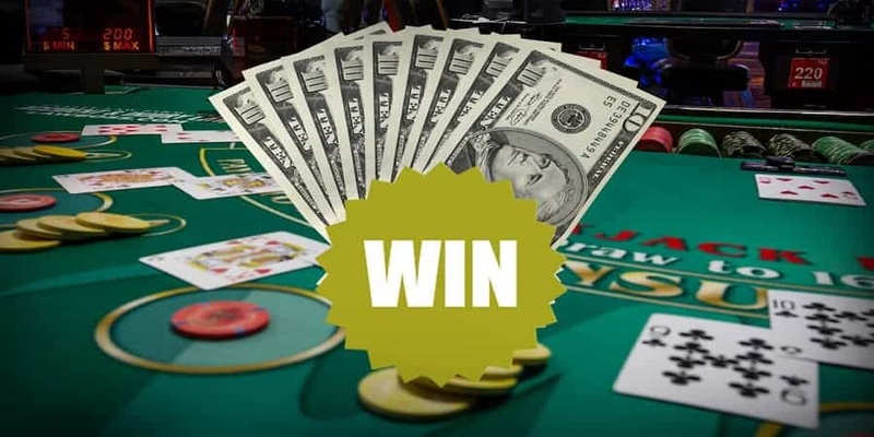 Blackjack - Bí kíp chơi dễ thắng nhất cho người mới Giữ vững tâm lý để đưa ra nhận định chính xác Blackjack